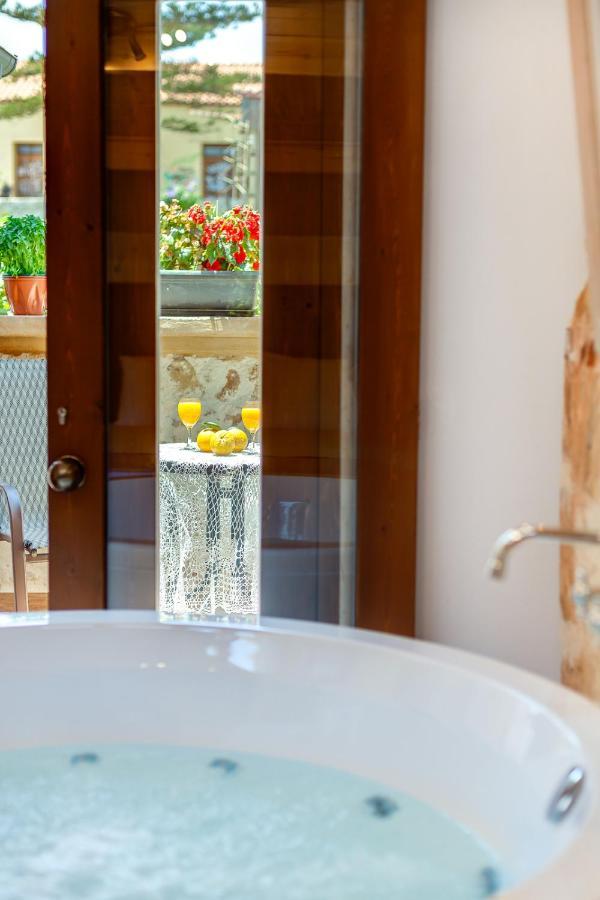 Hamam Suites Portou Chania  Buitenkant foto