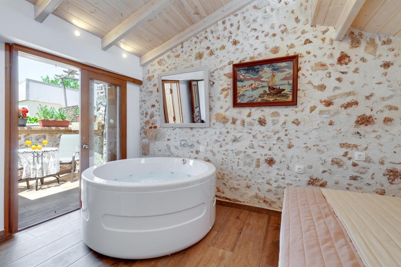 Hamam Suites Portou Chania  Buitenkant foto